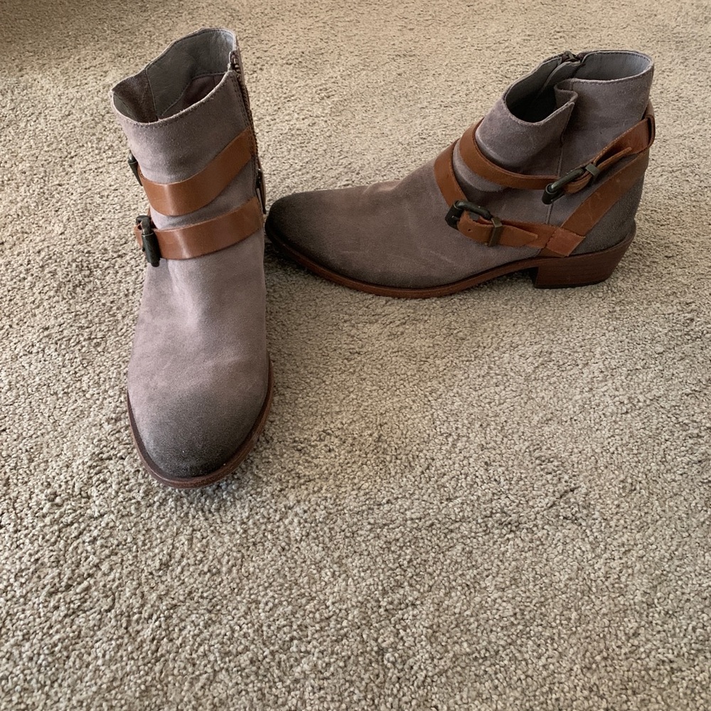 Booties - Picture 3 of 4